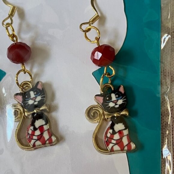 Cat earrings and stretch bracelet - Picture 3 of 4